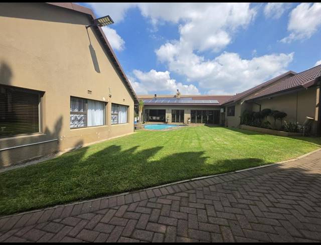 5 BEDROOM HOUSE FOR SALE IN VERWOERDPARK